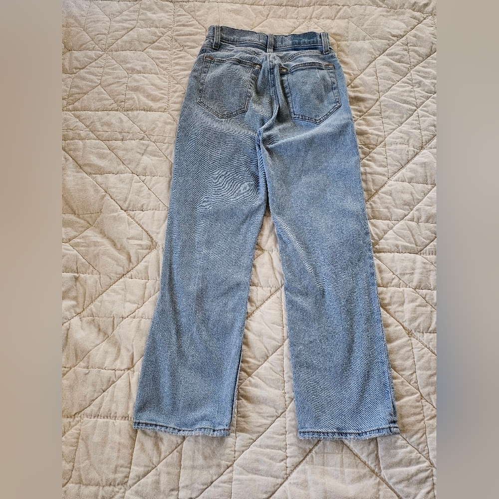 Abercrombie & Fitch 'Curve Love'  Distressed Jeans- Size 25 - Picture 2 of 6